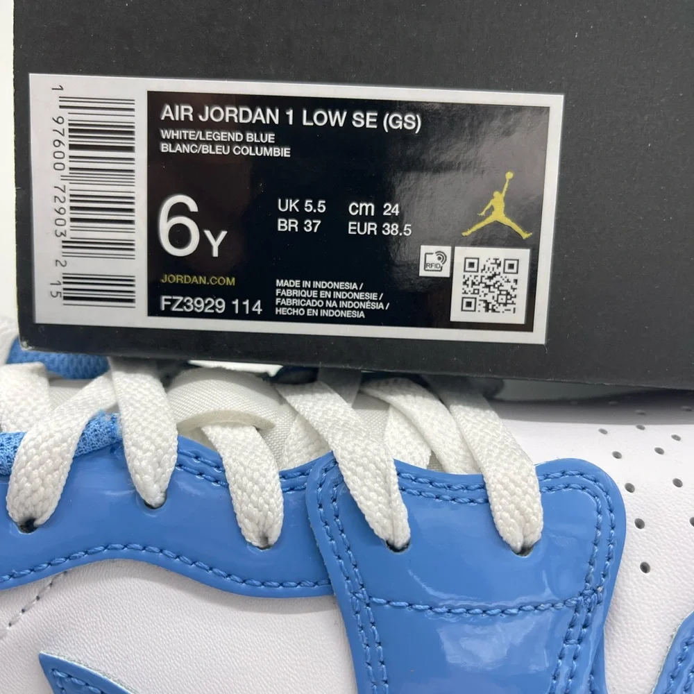 Jordan WMNS AIR JORDAN 1 LOW SE 
WHITE/LEGEND BLUE FZ3929 114
 Sneakers - Picture 16 of 16